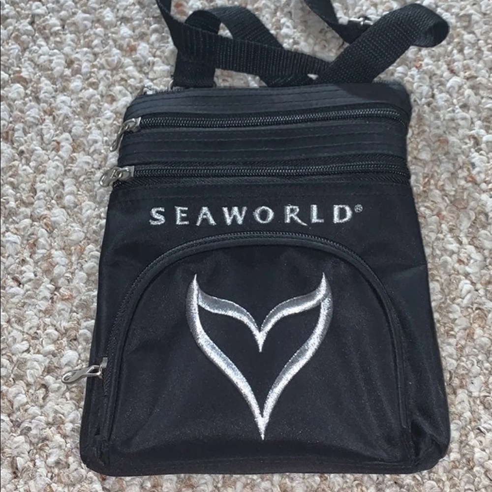 Seaworld crossbody bag